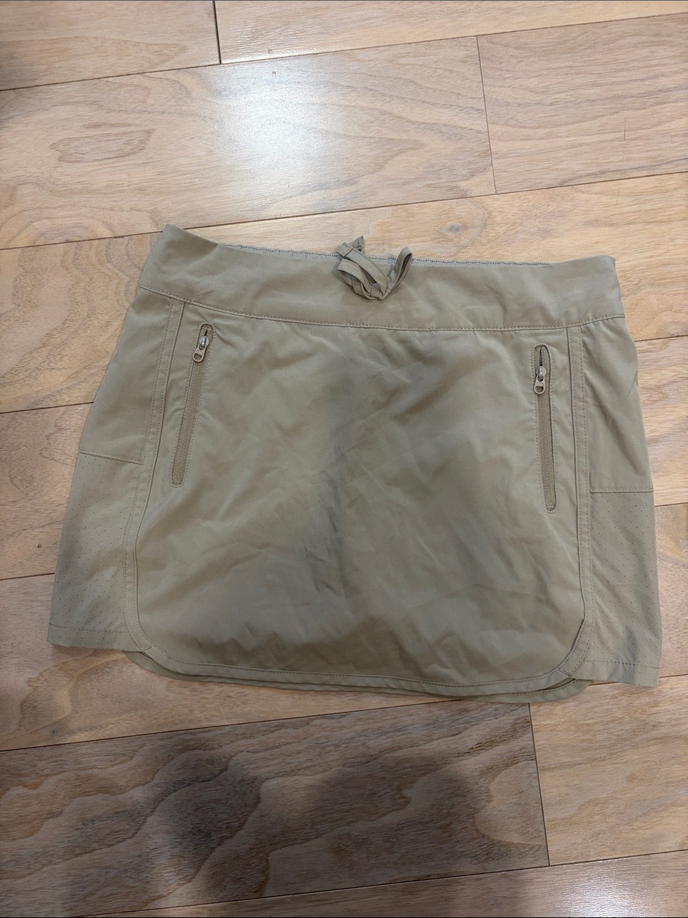 Magellan Outdoors Girls Tan Skort with Zip Pockets - Picture 1 of 3